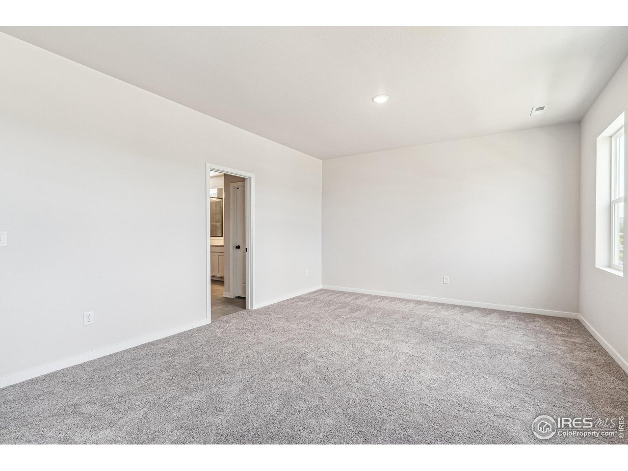 6368 Elk Pass Ln