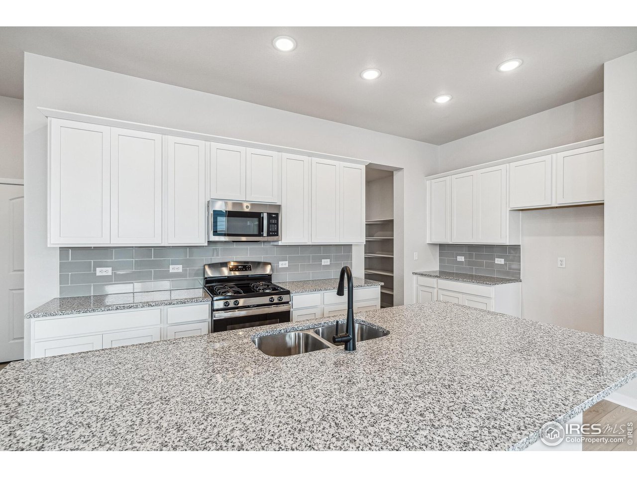 6368 Elk Pass Ln