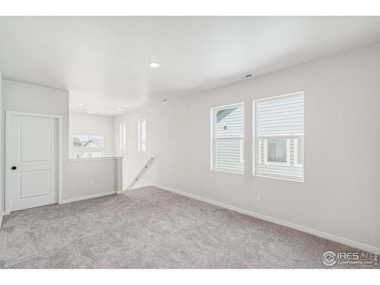 6368 Elk Pass Ln