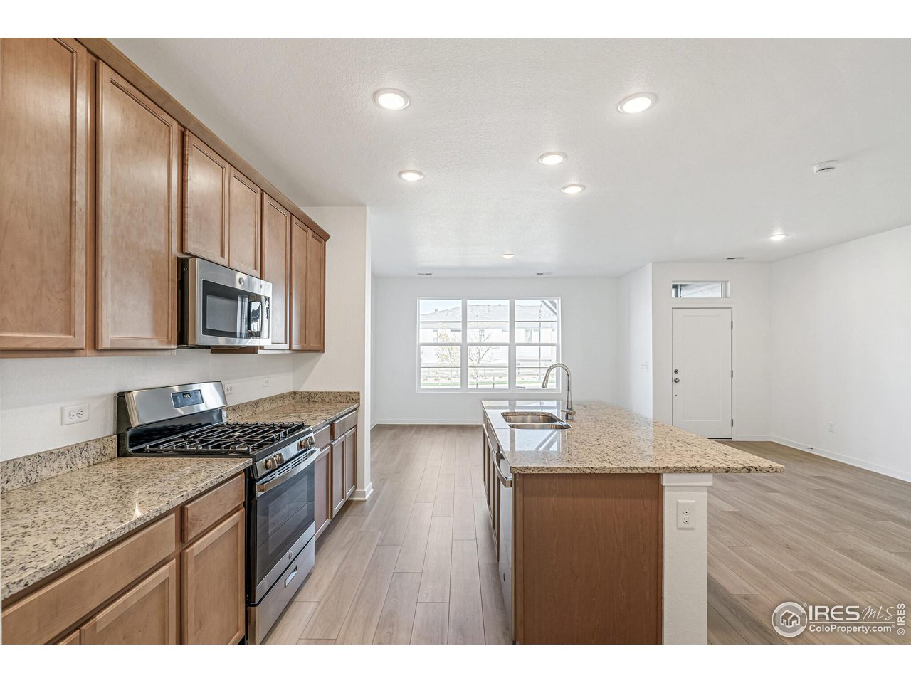 6393 Deerfoot Dr