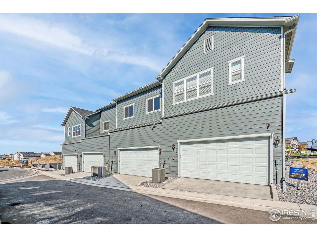 6393 Deerfoot Dr