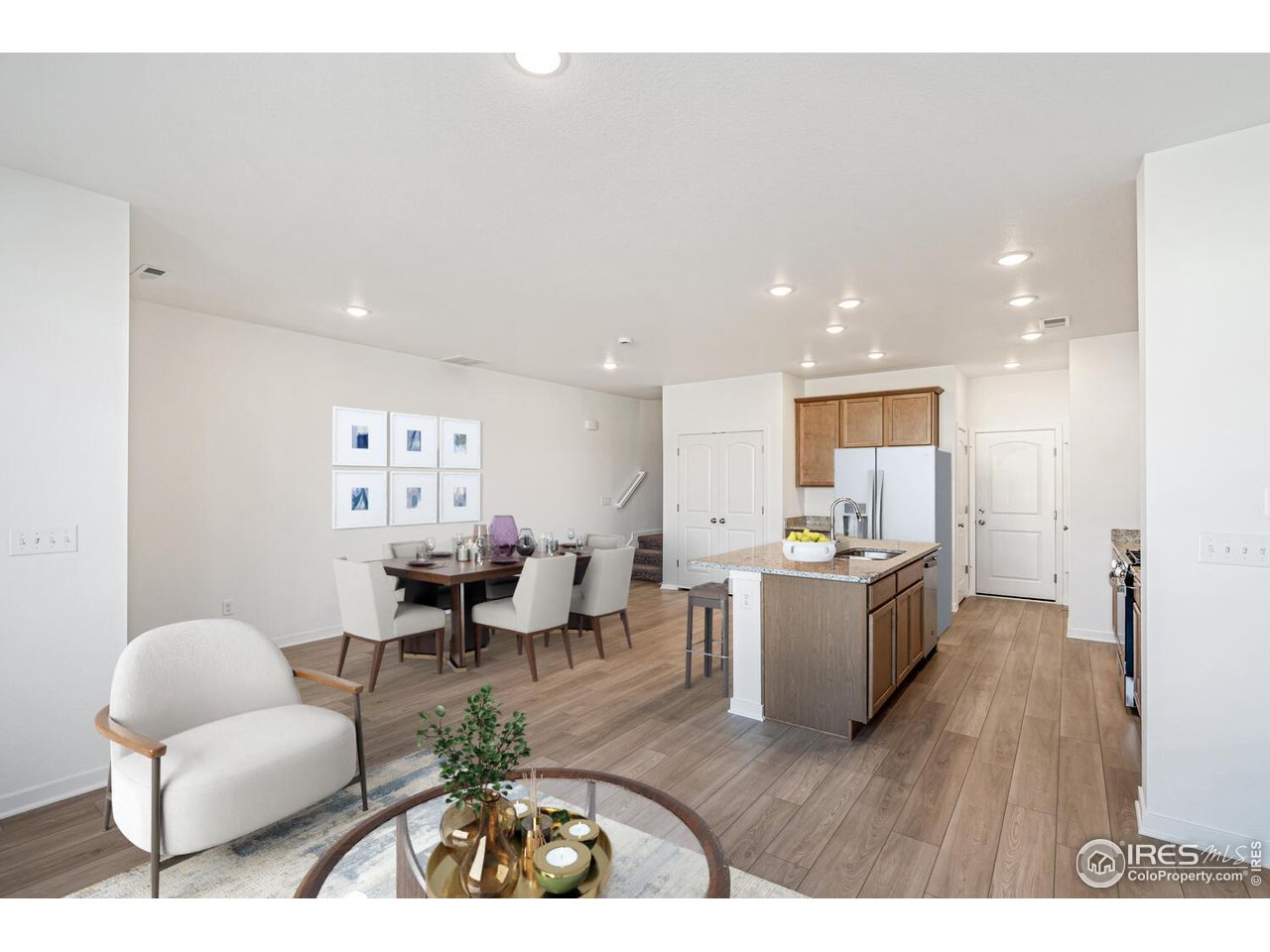 6393 Deerfoot Dr