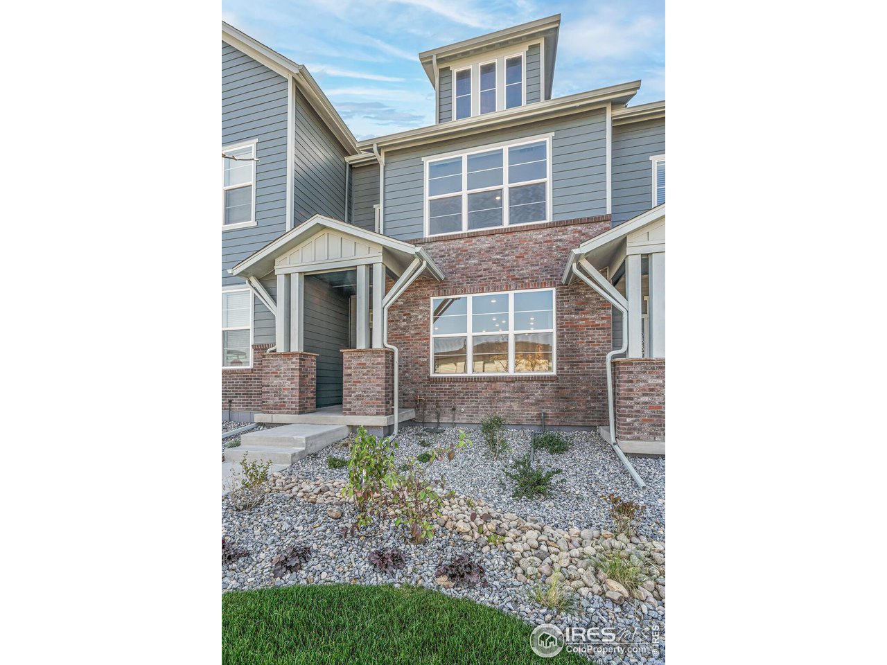 6393 Deerfoot Dr