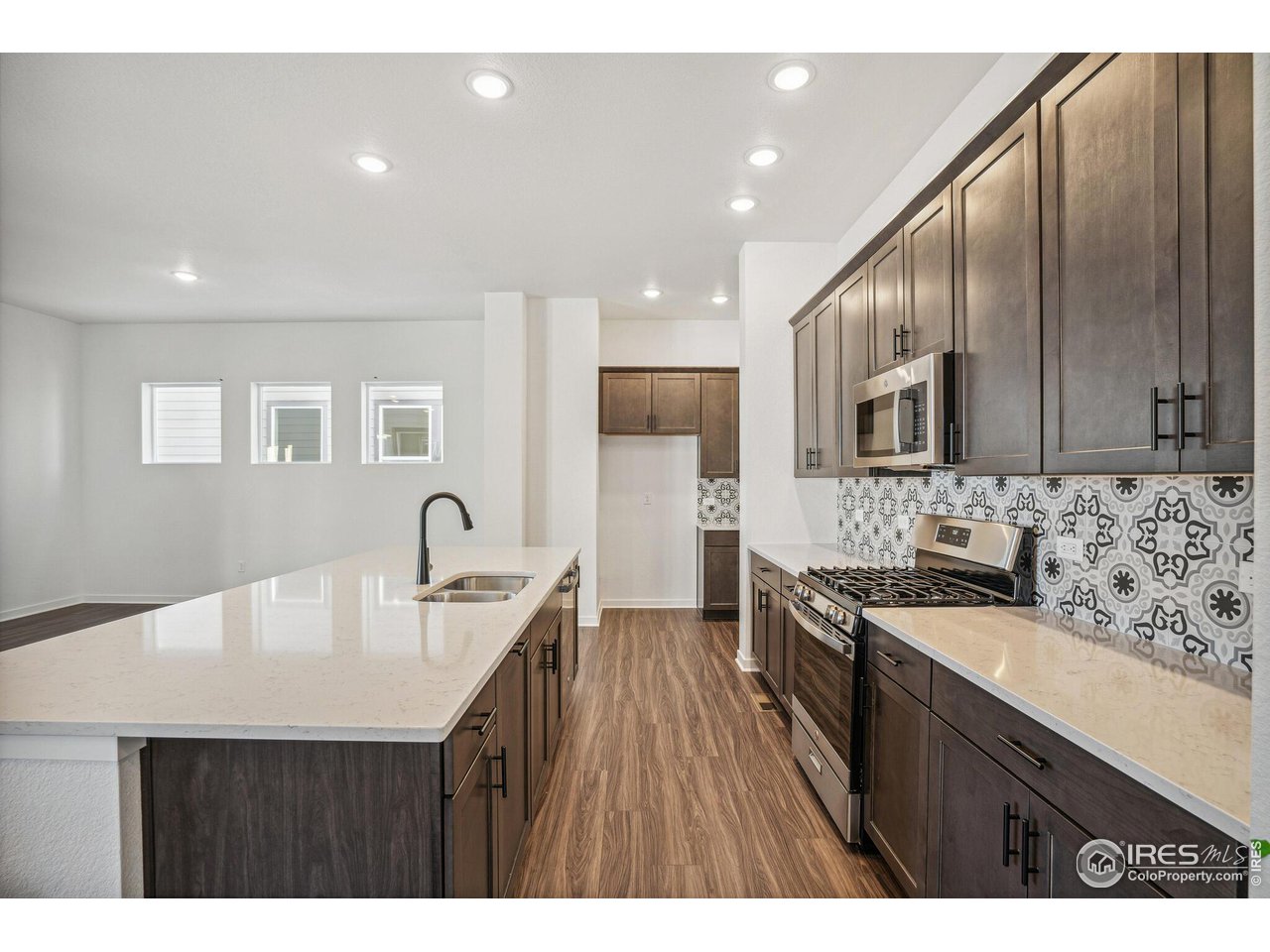 6312 Elk Pass Ln