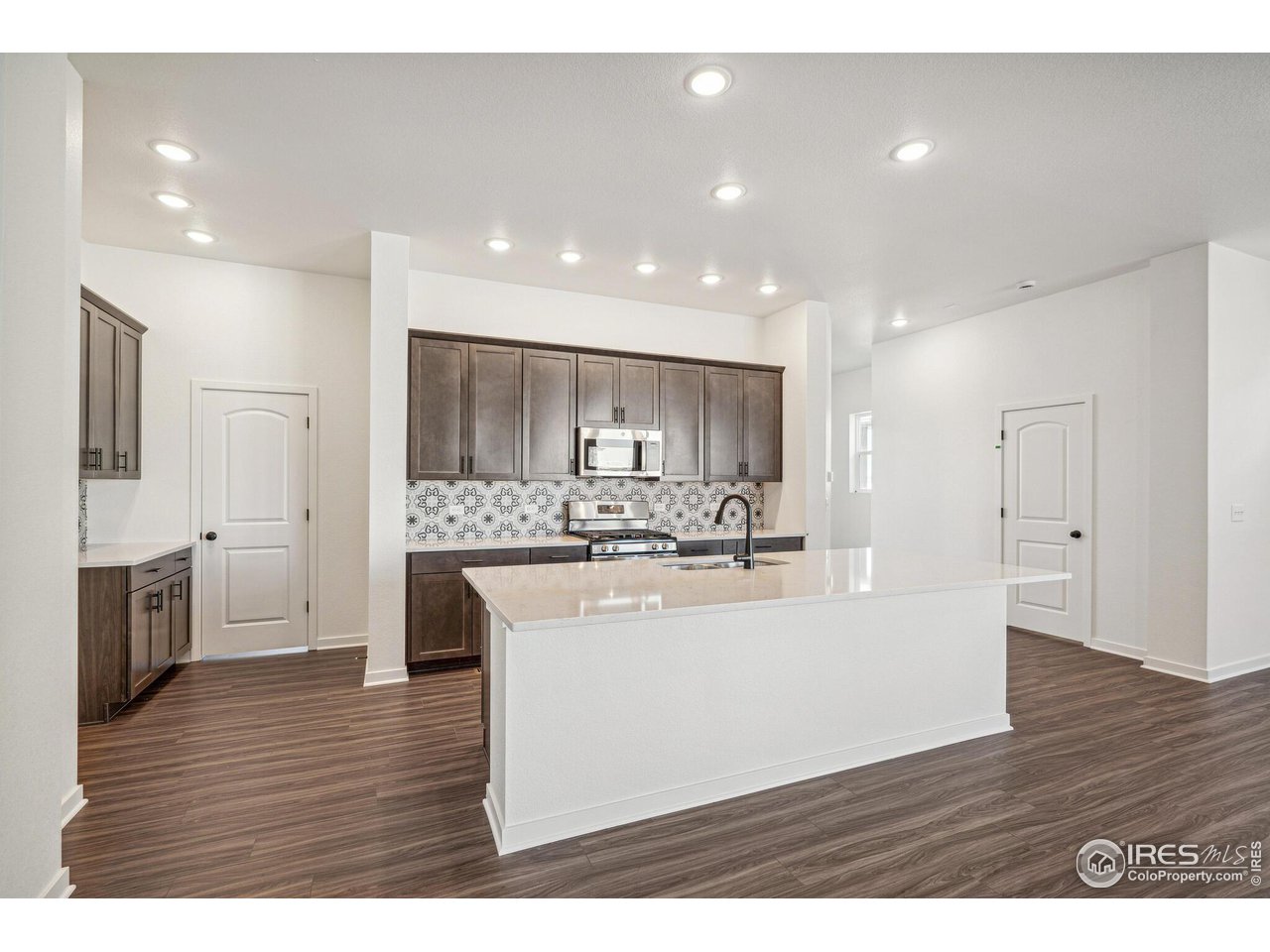 6312 Elk Pass Ln