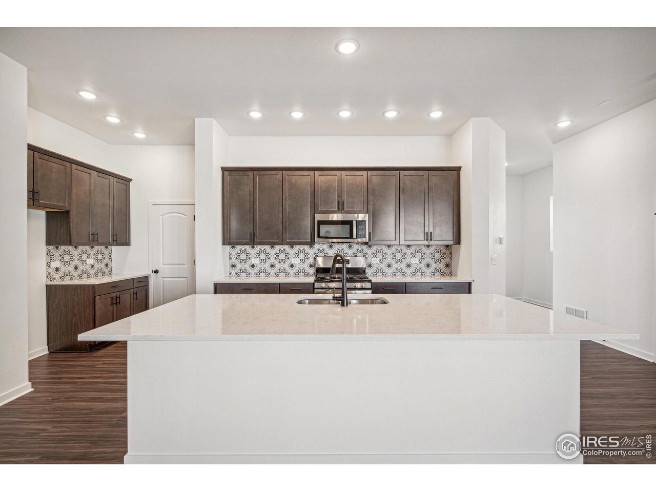 6312 Elk Pass Ln