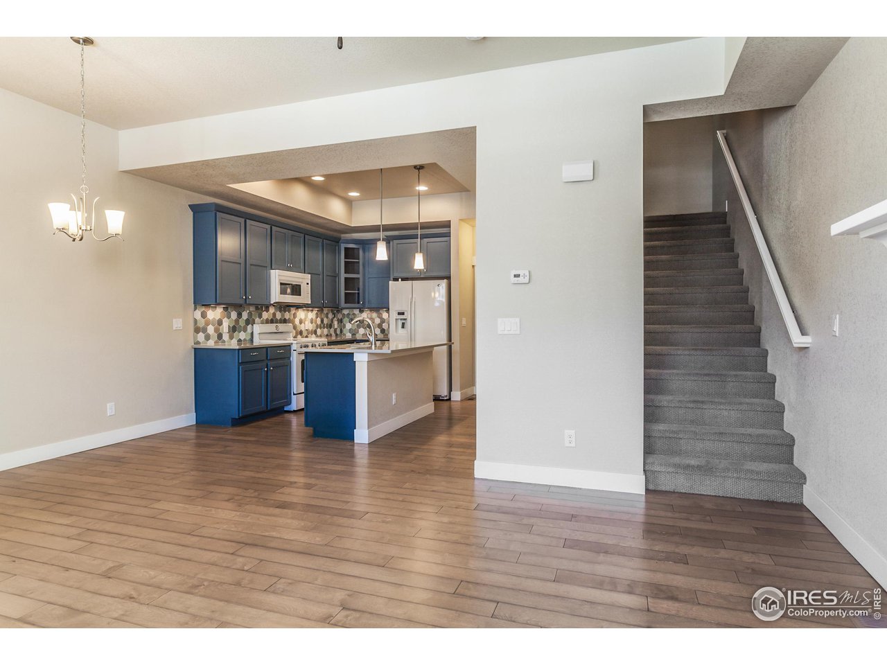 2715 Rockford Dr 102