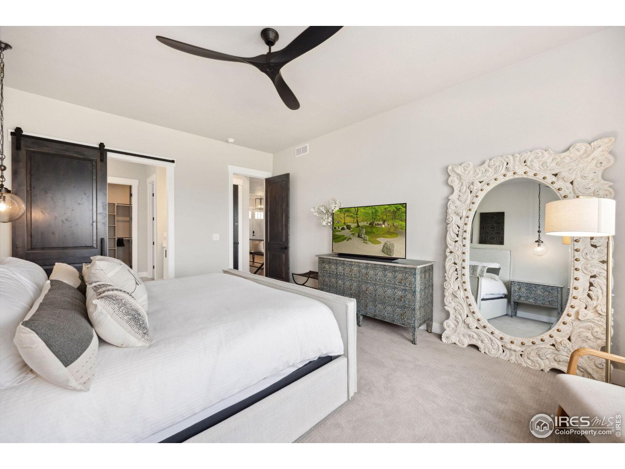 3062 Lake Verna Dr