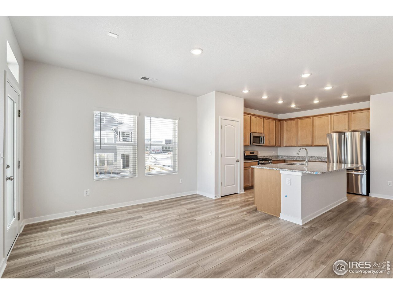 6375 Elk Pass Ln