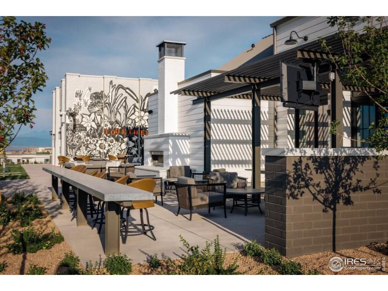 6341 Elk Pass Ln