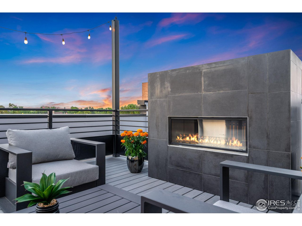 205 E 6th St 303