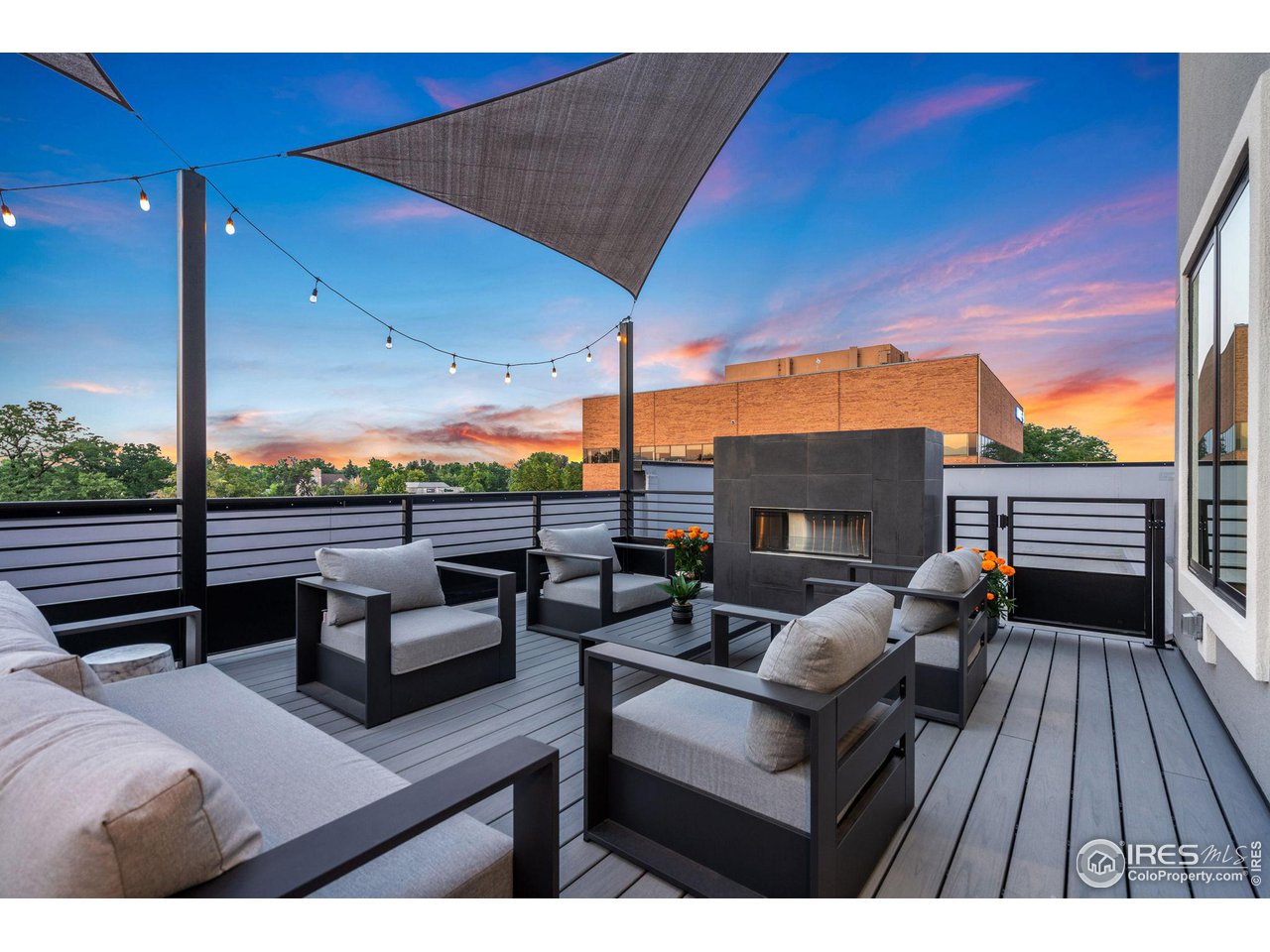 205 E 6th St 303