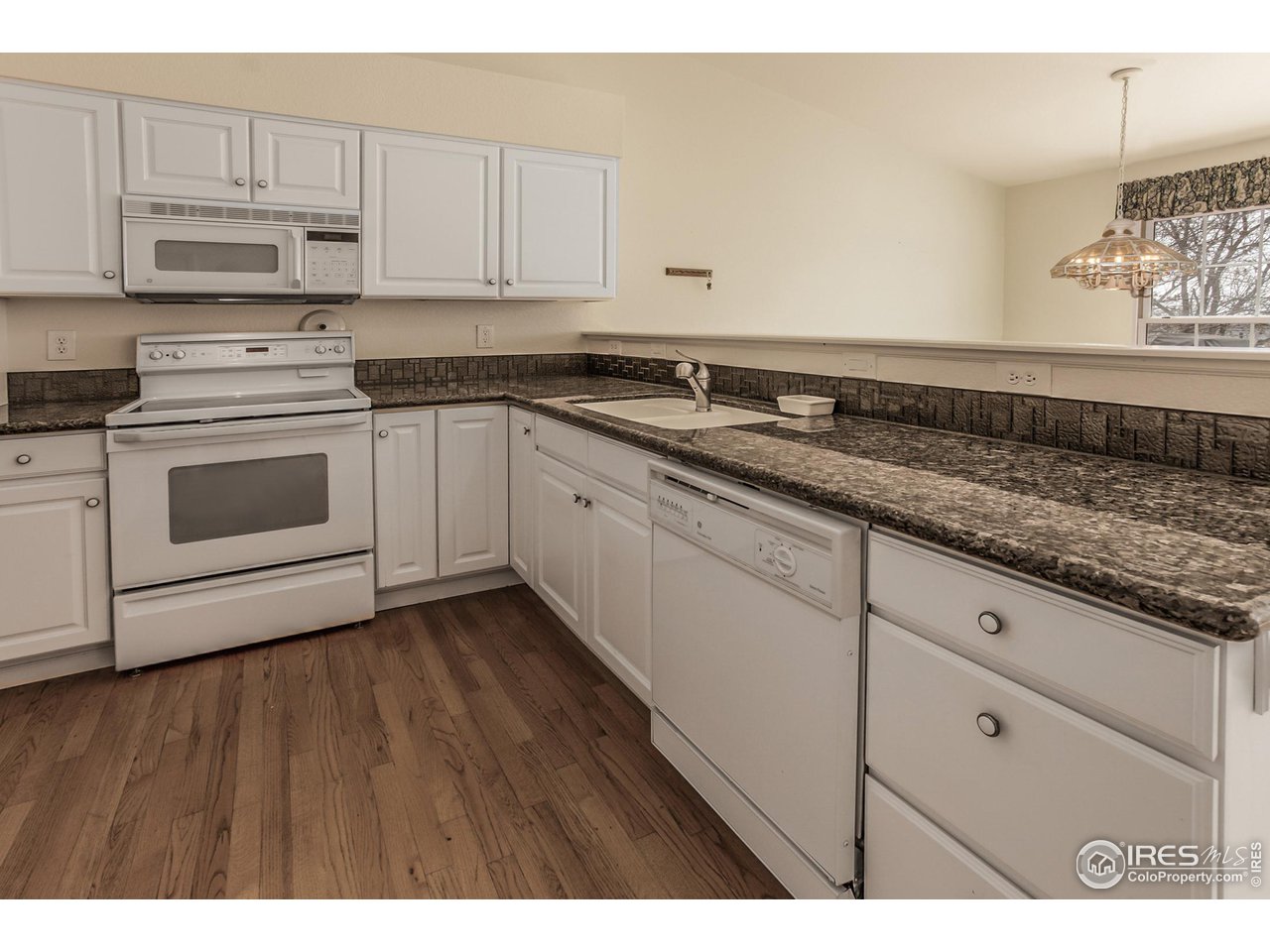1137 Doral Pl