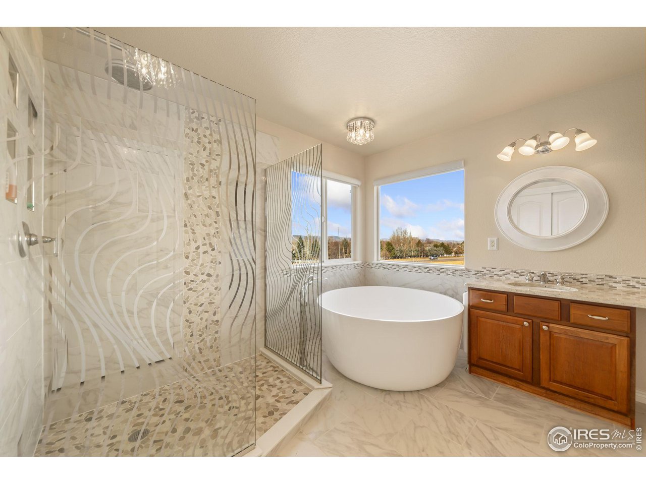 8388 Castaway Dr