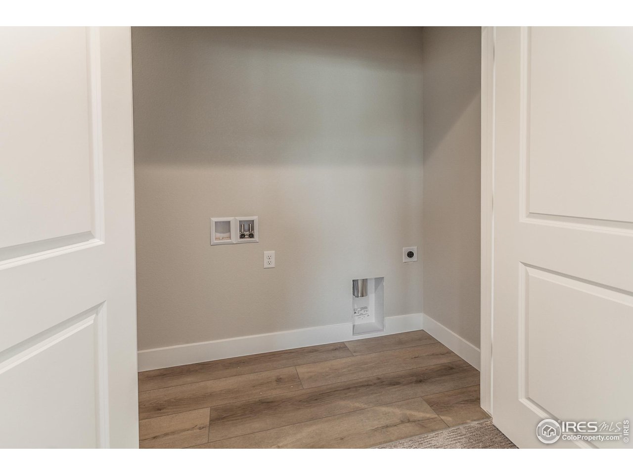 4777 Whistler Dr