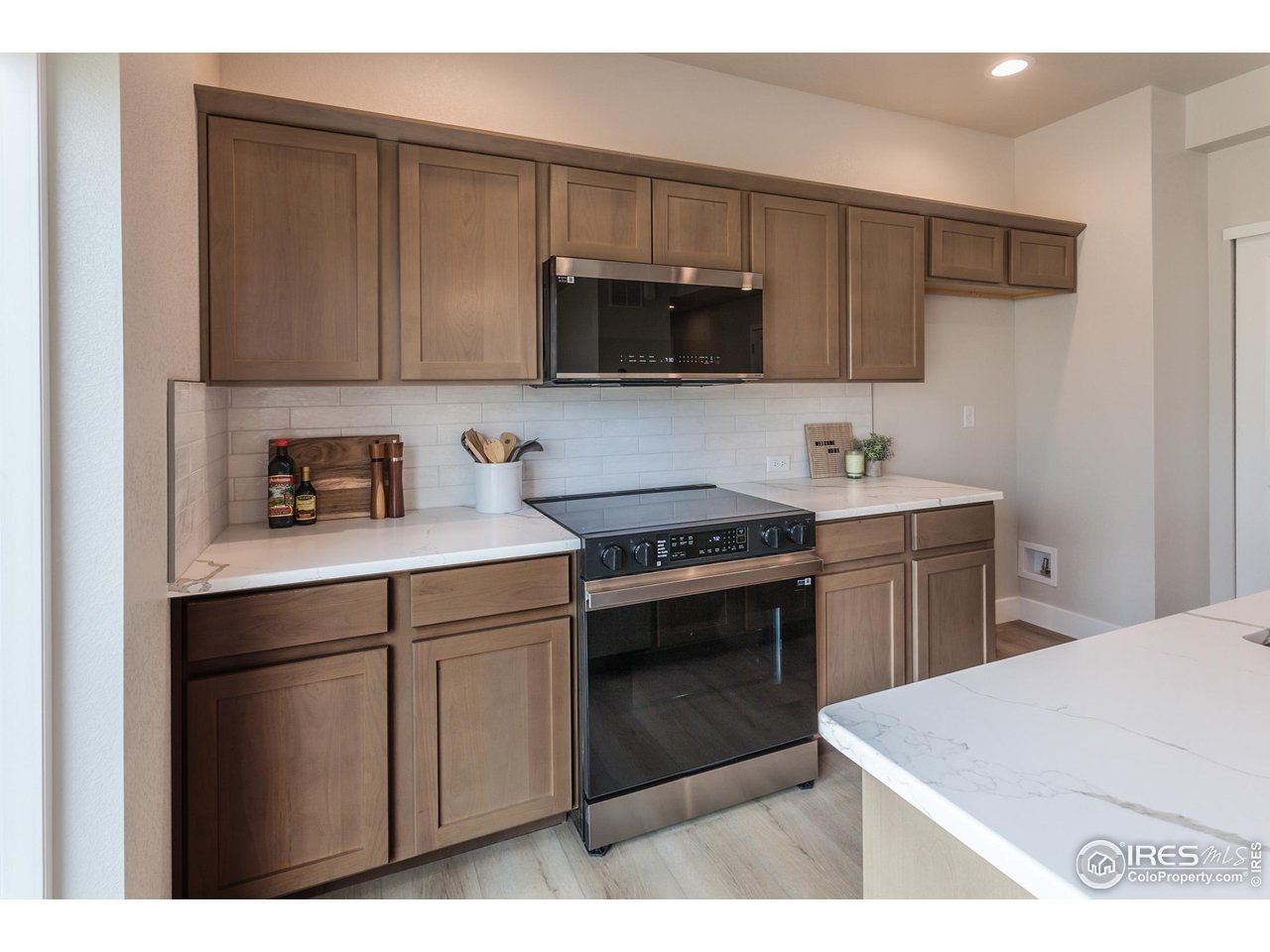 4777 Whistler Dr