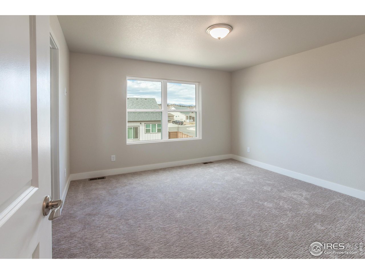 4777 Whistler Dr