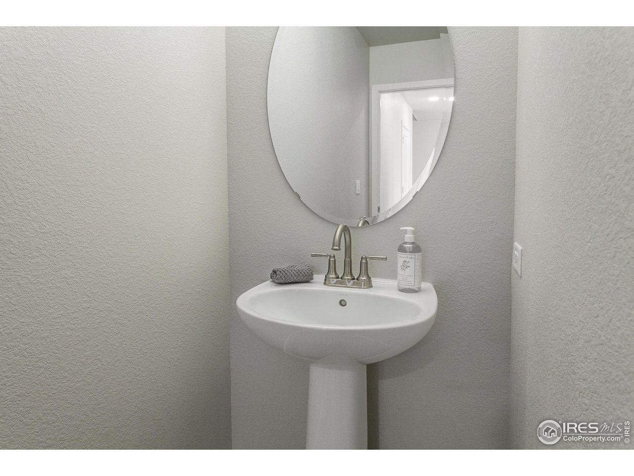 4777 Whistler Dr
