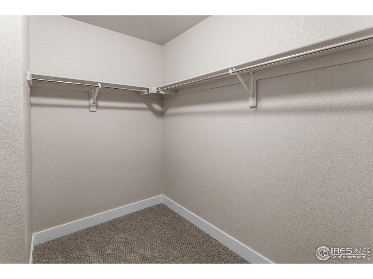 4777 Whistler Dr