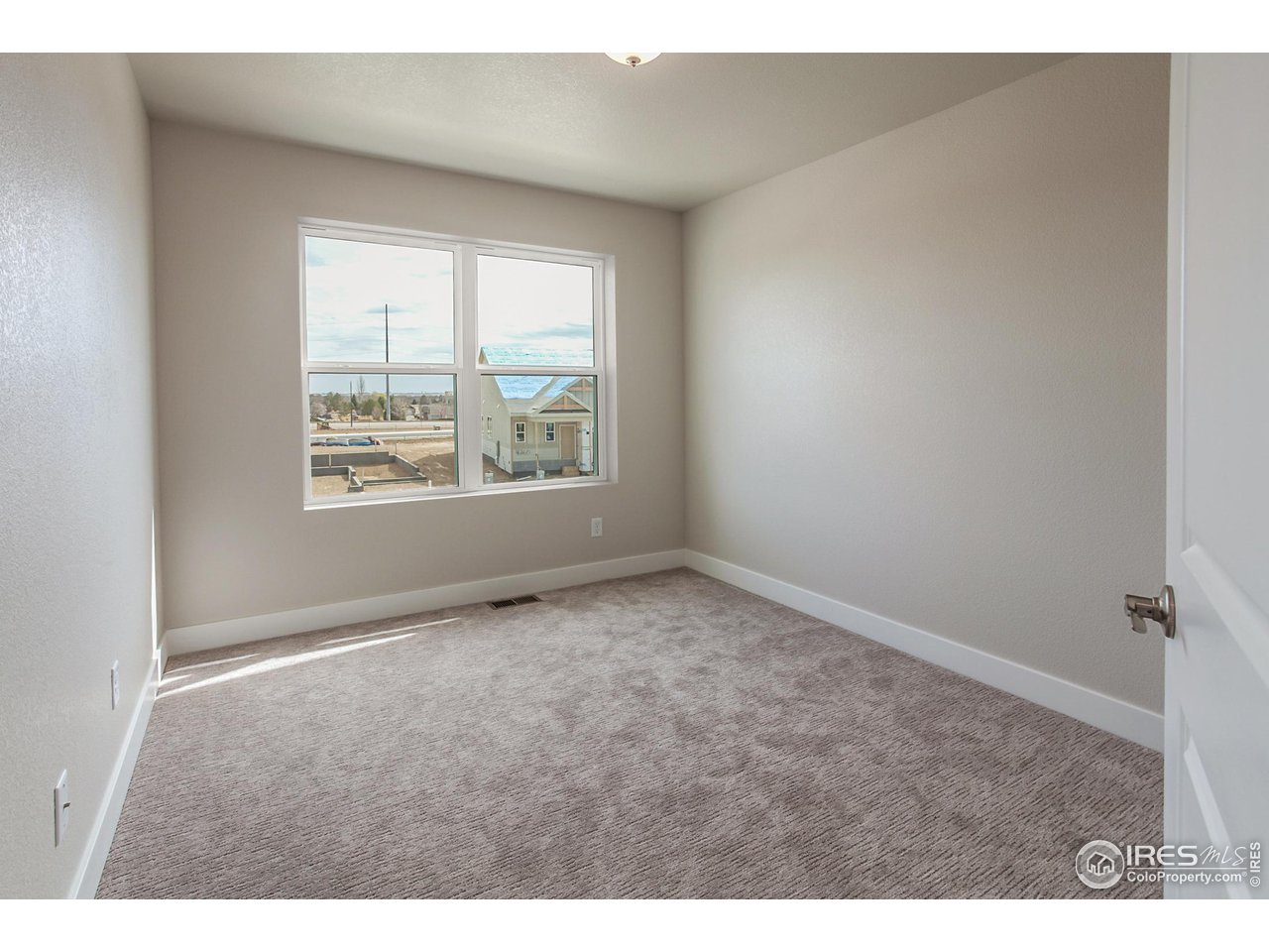 4777 Whistler Dr