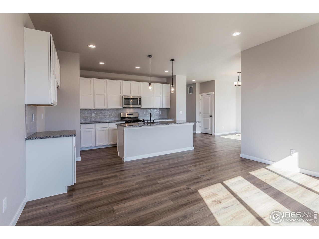 1206 105th Ave Ct