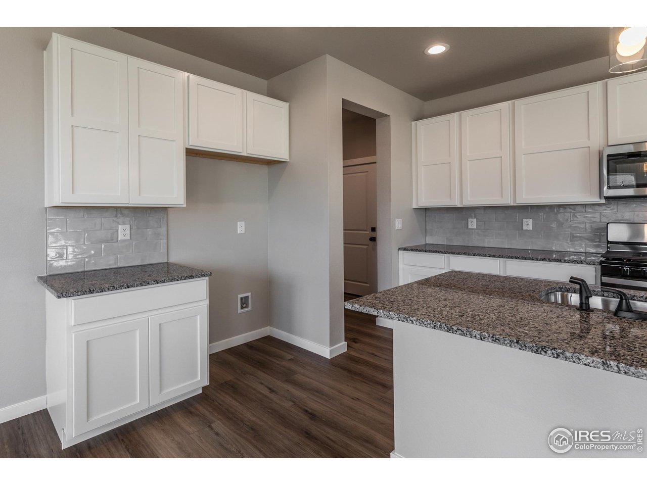 1206 105th Ave Ct