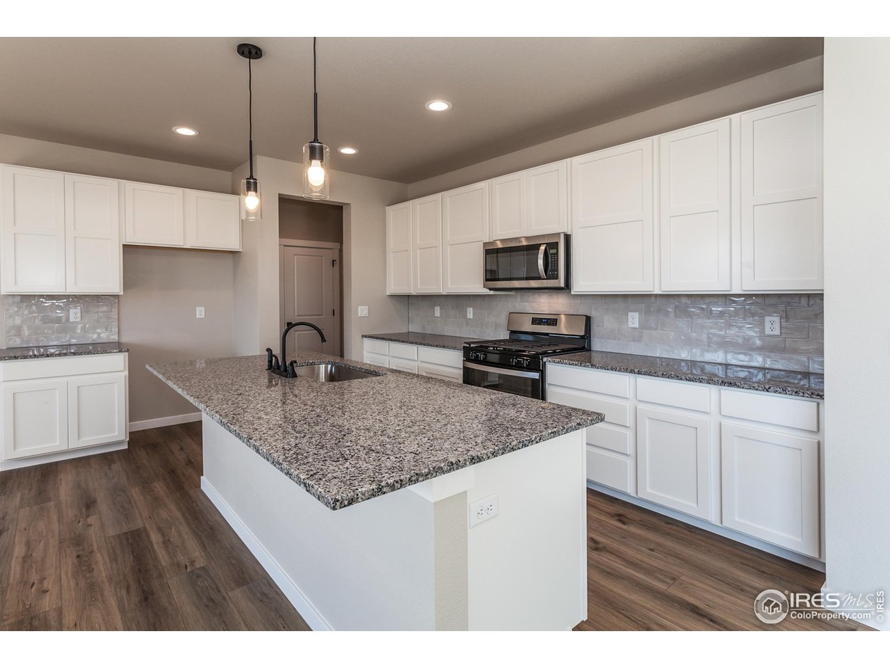 1206 105th Ave Ct