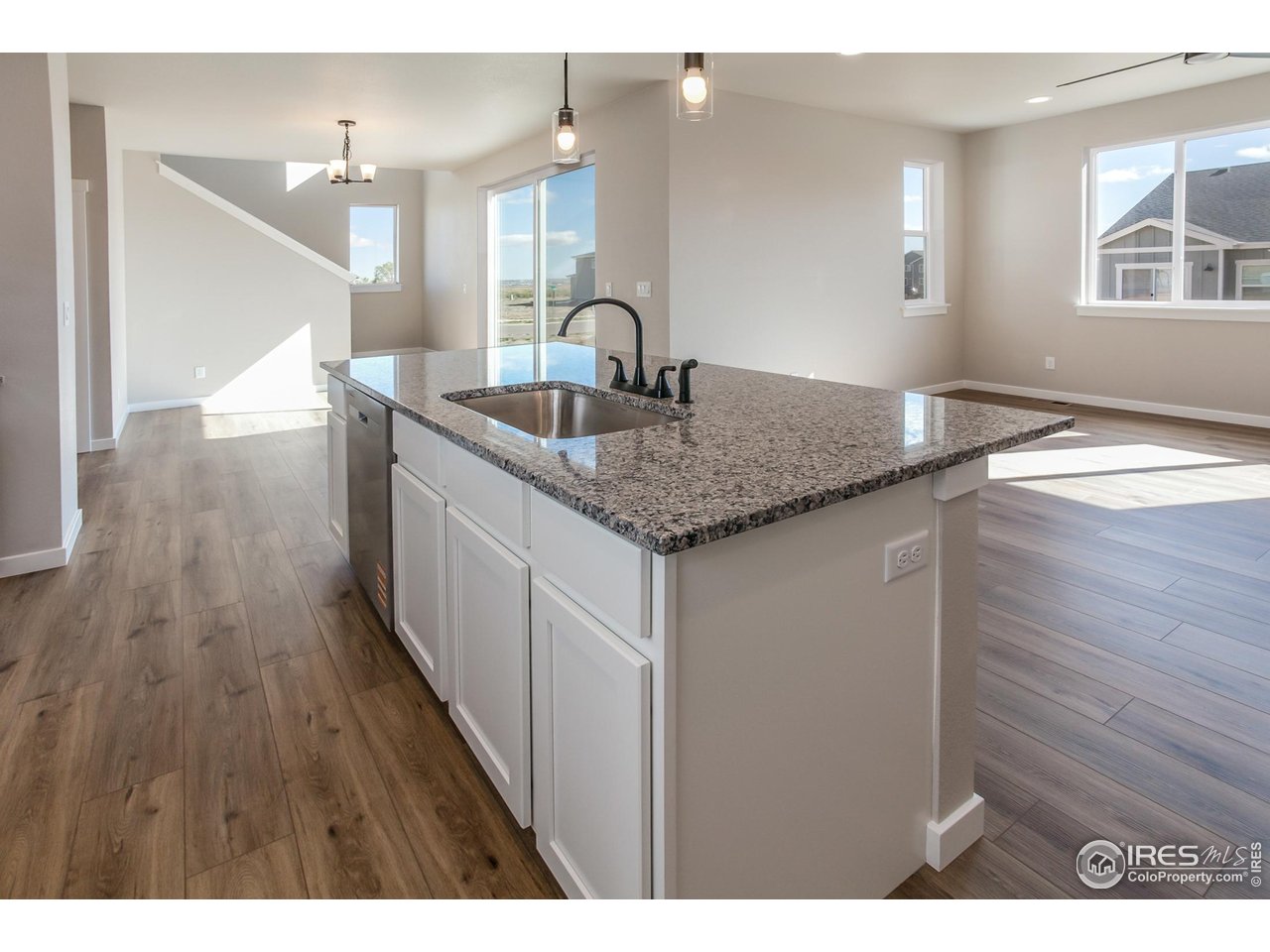 1206 105th Ave Ct
