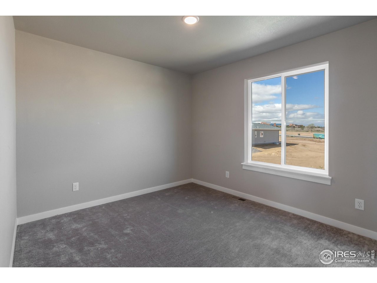 1206 105th Ave Ct