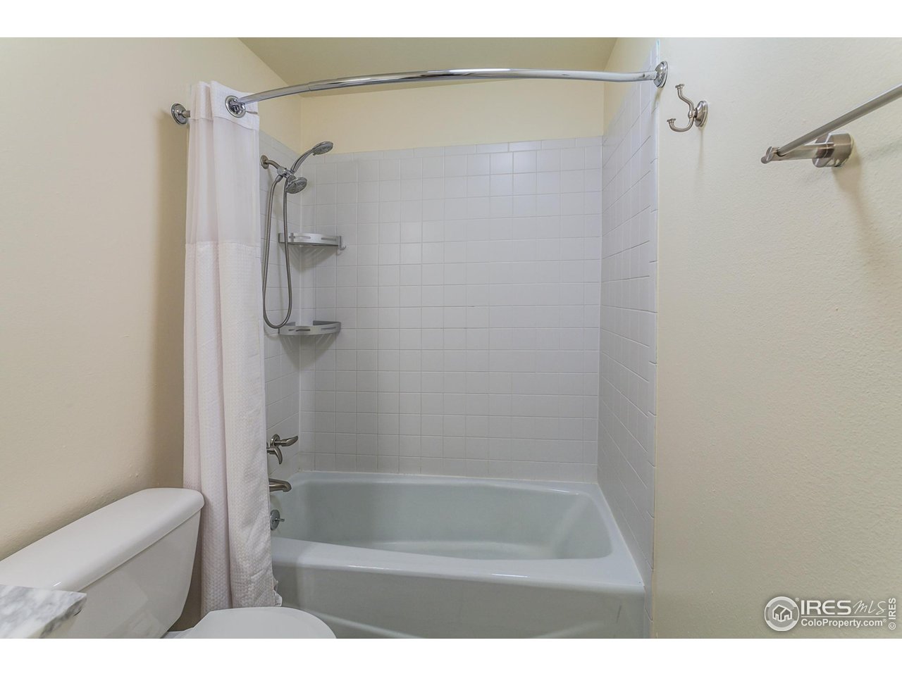 1733 Azalea Dr 7-2