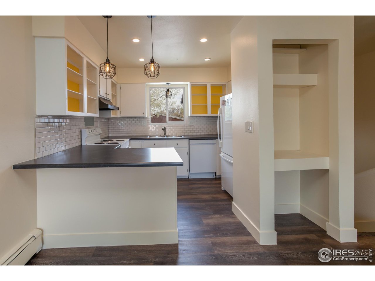 1733 Azalea Dr 7-2