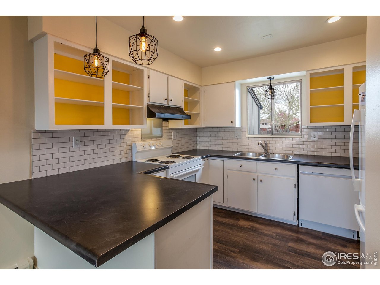 1733 Azalea Dr 7-2