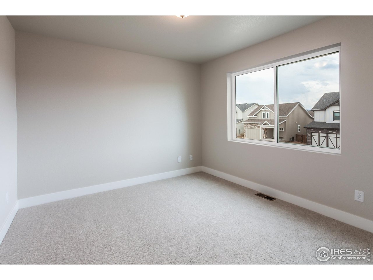 4774 Whistler Dr