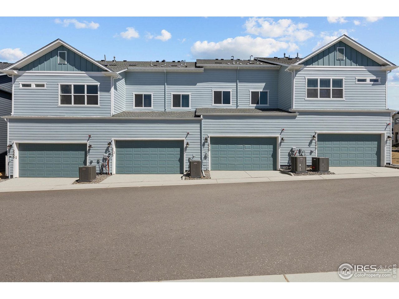 6355 Elk Pass Ln