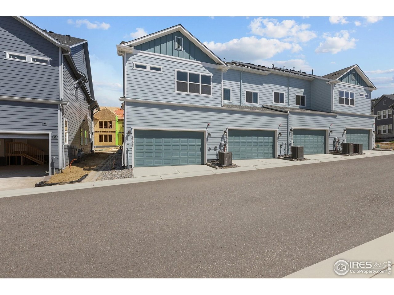 6355 Elk Pass Ln