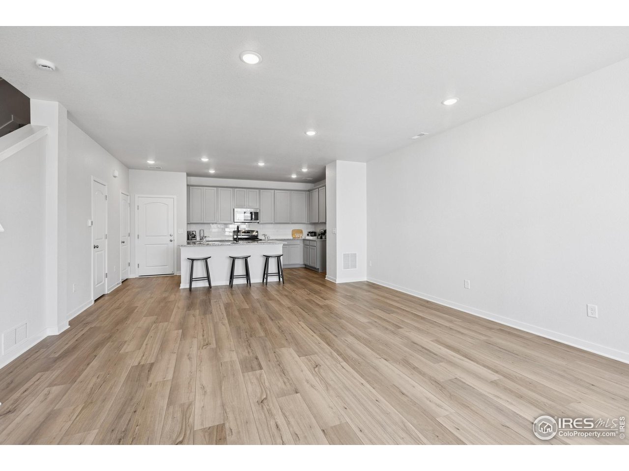 6354 Deerfoot Dr