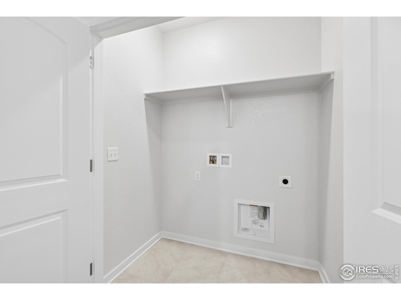 6354 Deerfoot Dr