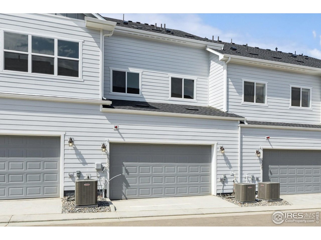 6354 Deerfoot Dr
