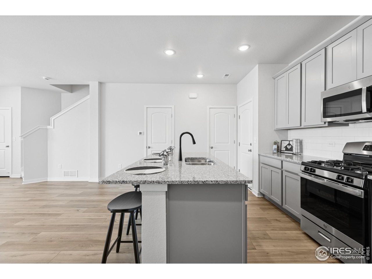 6354 Deerfoot Dr