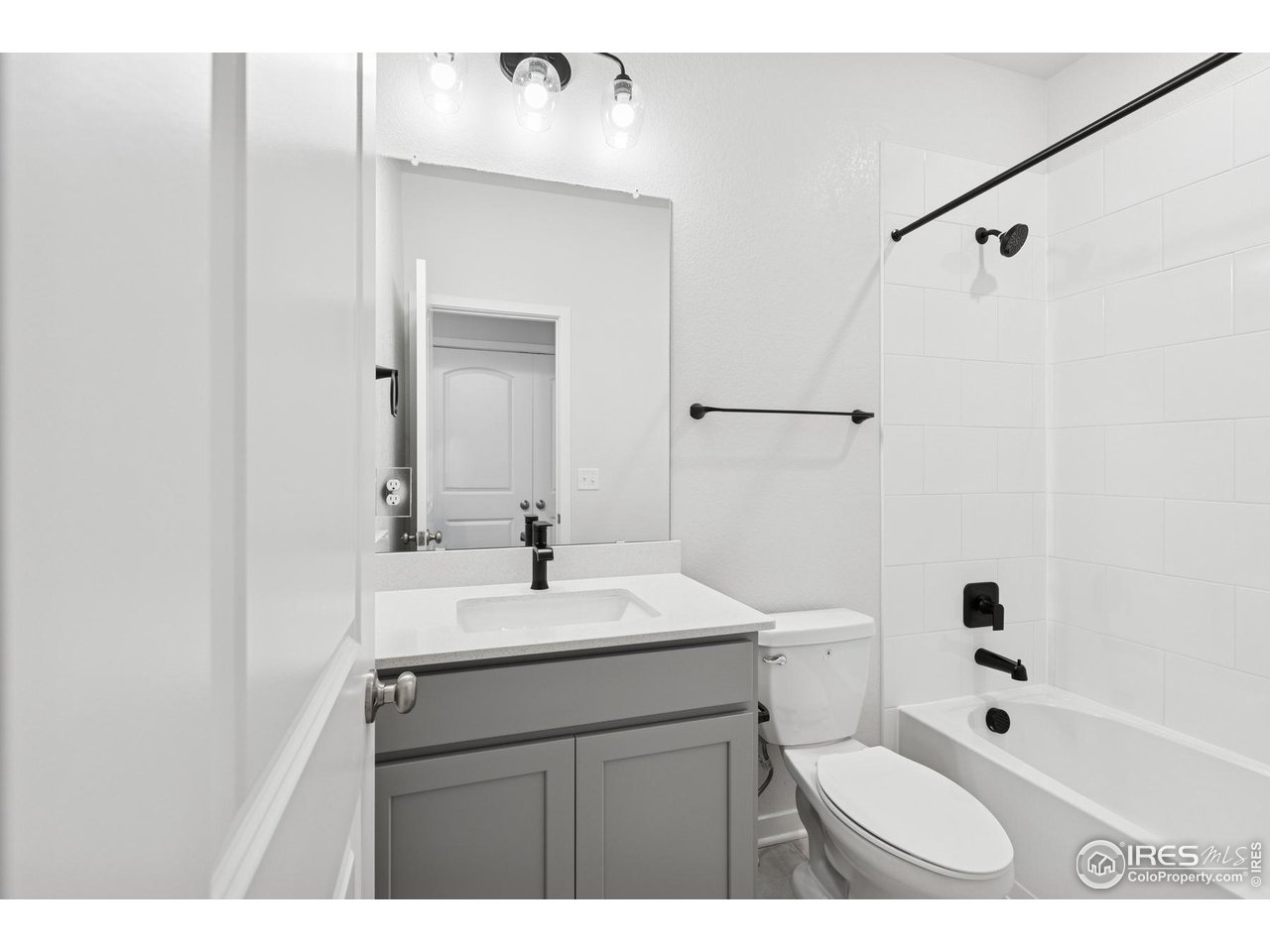 6354 Deerfoot Dr