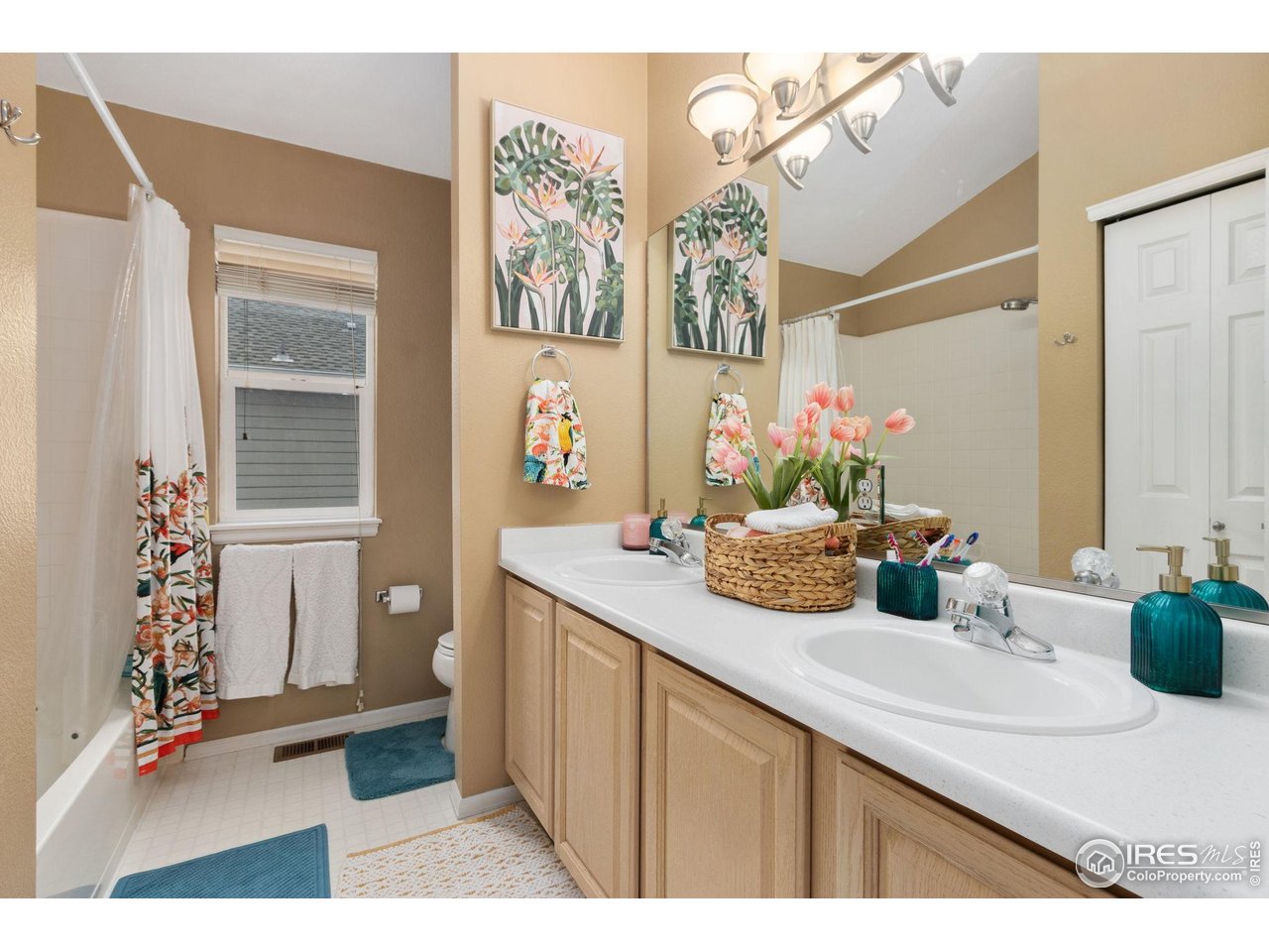 820 Courtenay Cir