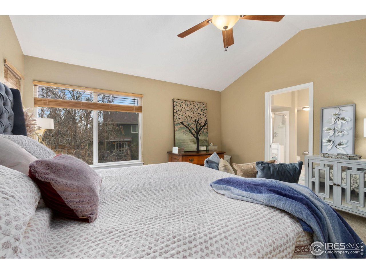 820 Courtenay Cir