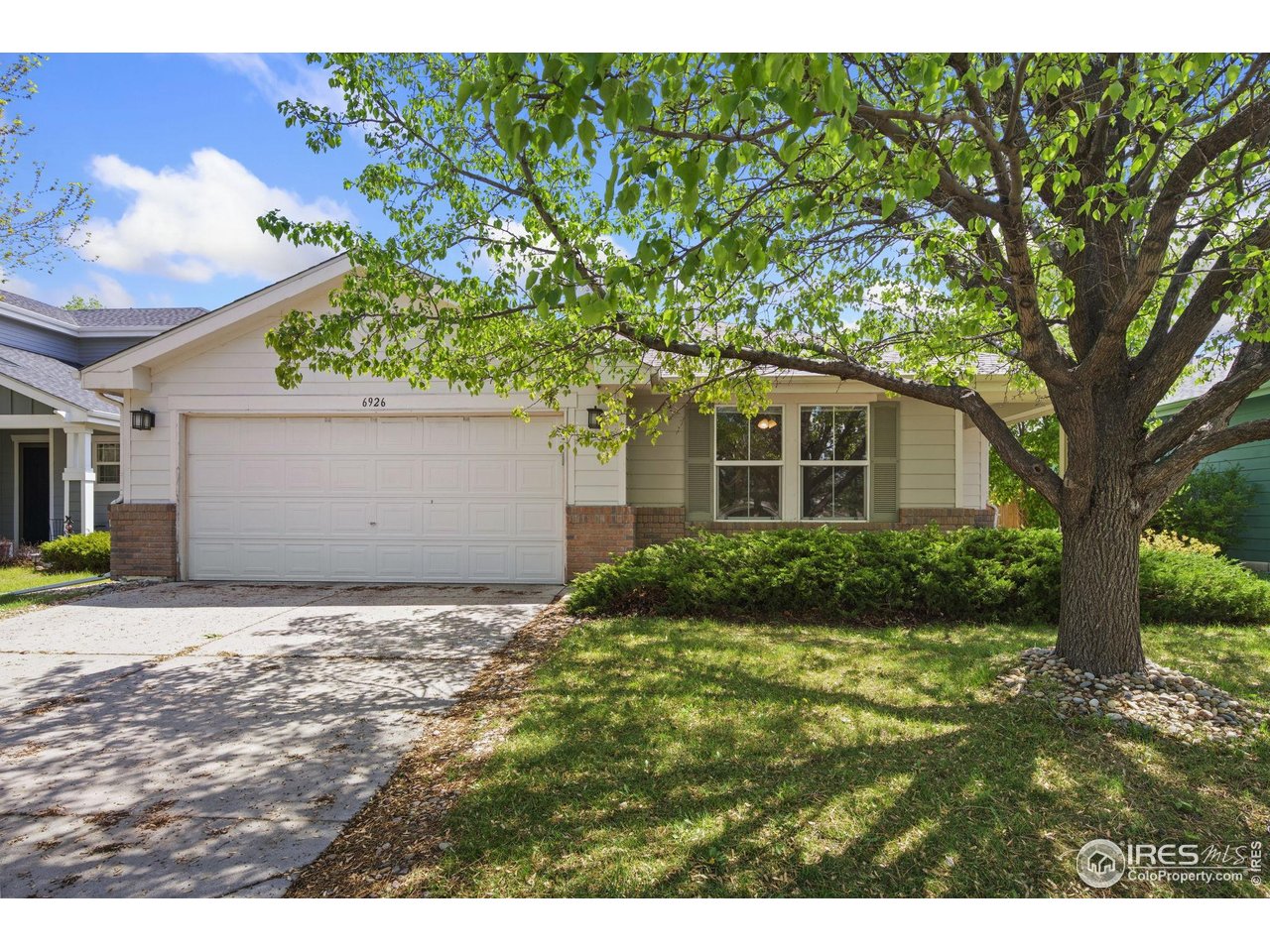 6926 Autumn Ridge Dr