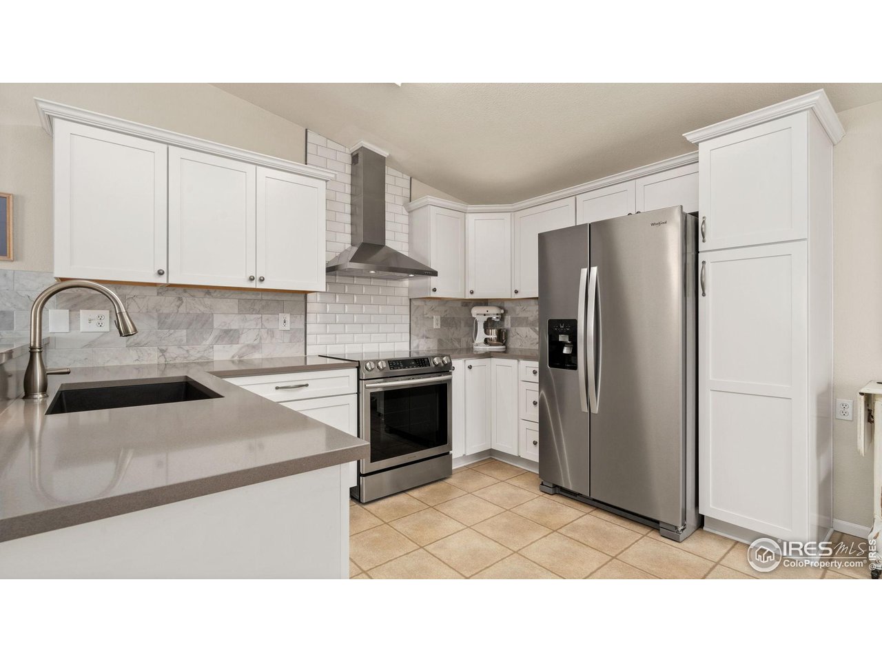 856 Sunchase Dr