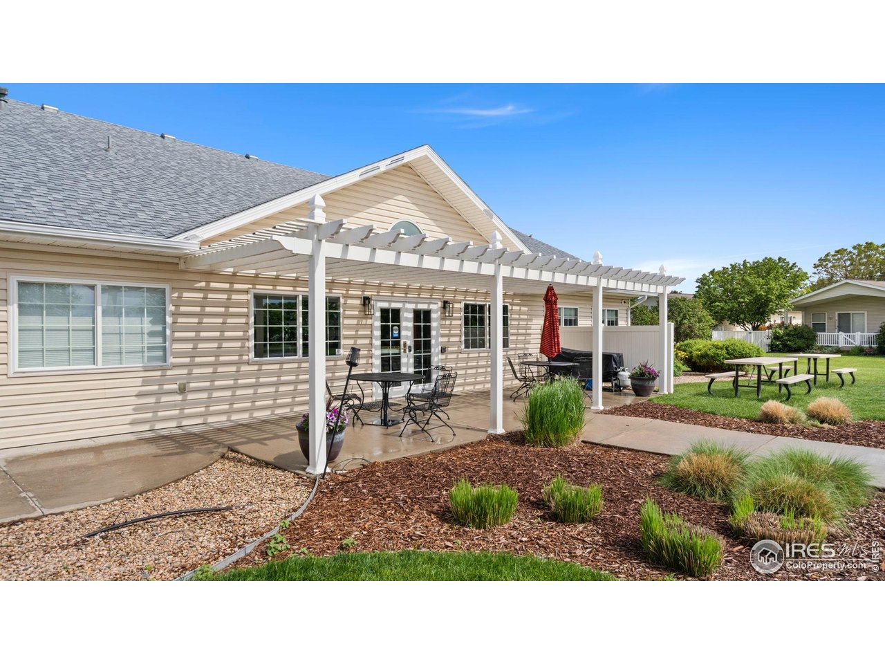 856 Sunchase Dr