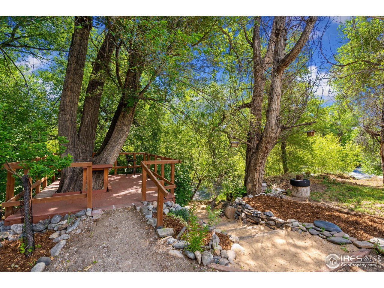 6015 W US Highway 34