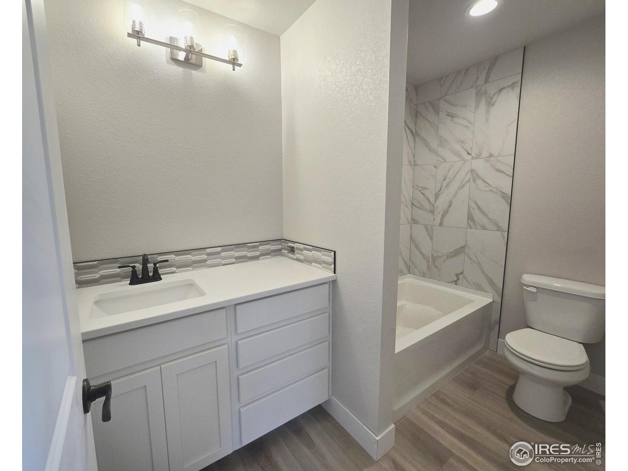 4711 Whistler Dr