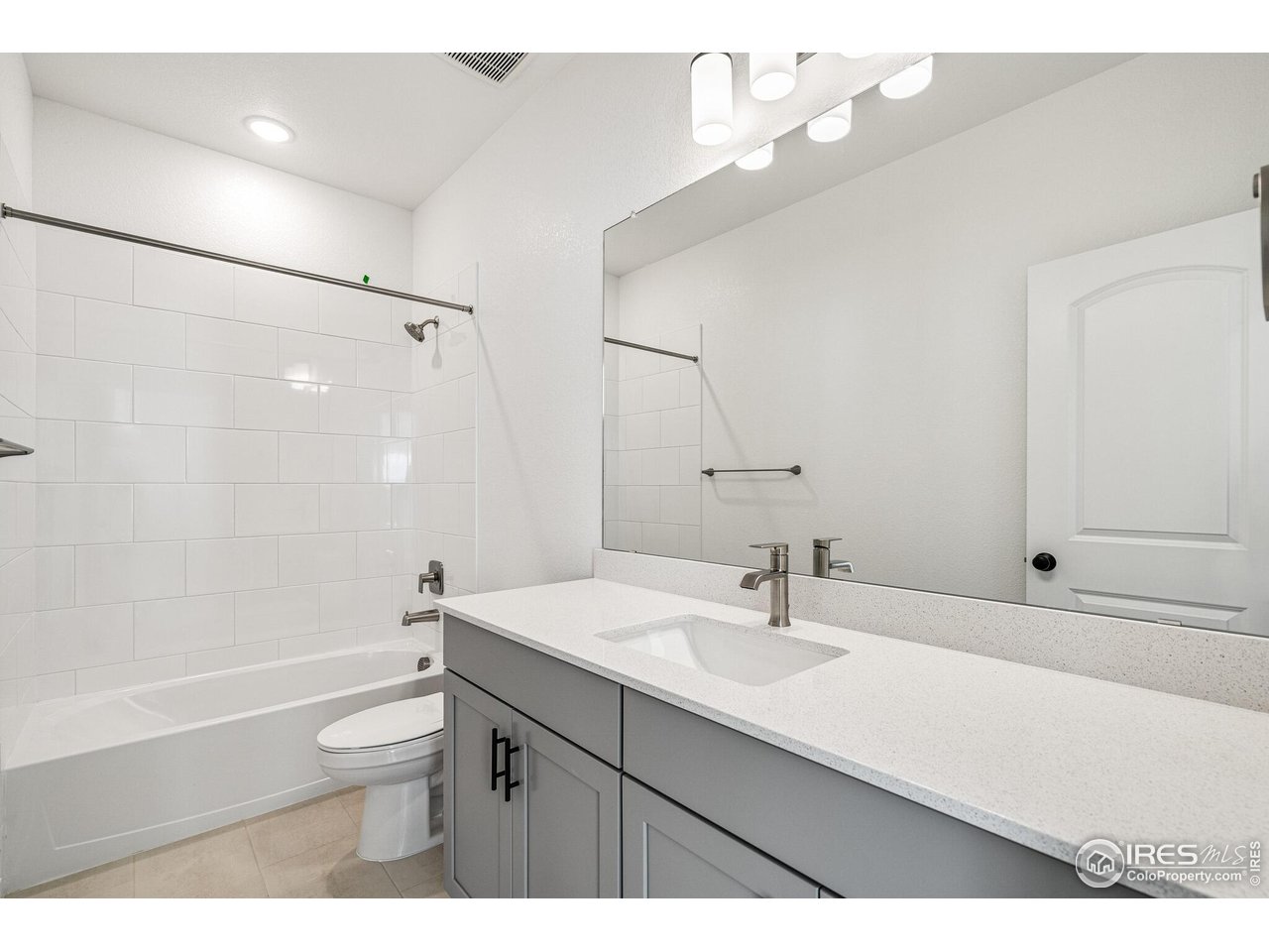6318 Elk Pass Ln