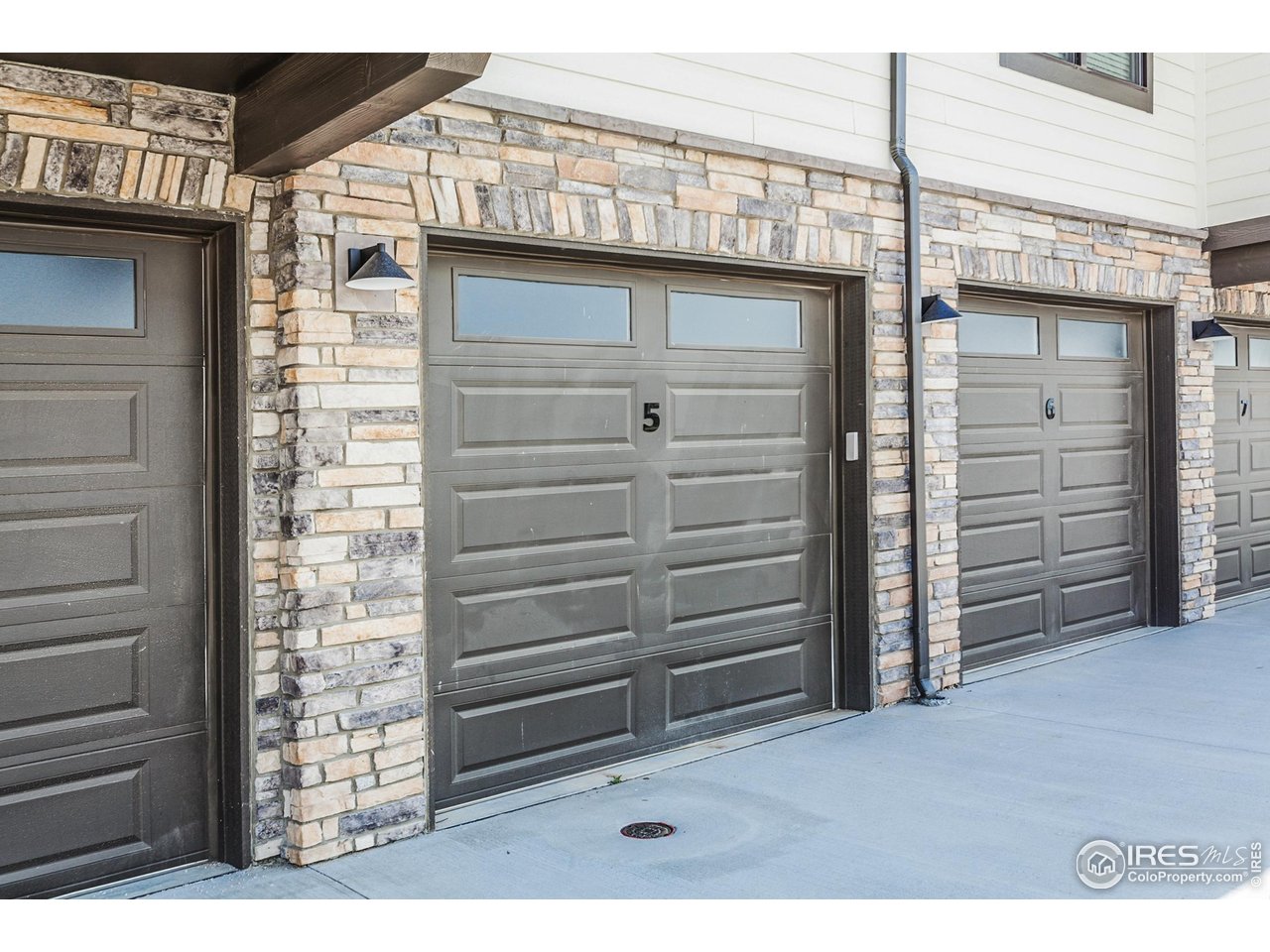 235 High Point Dr E-205