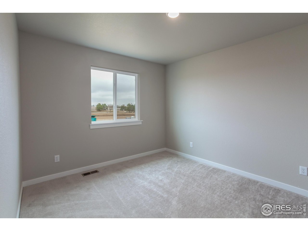1219 105th Ave Ct